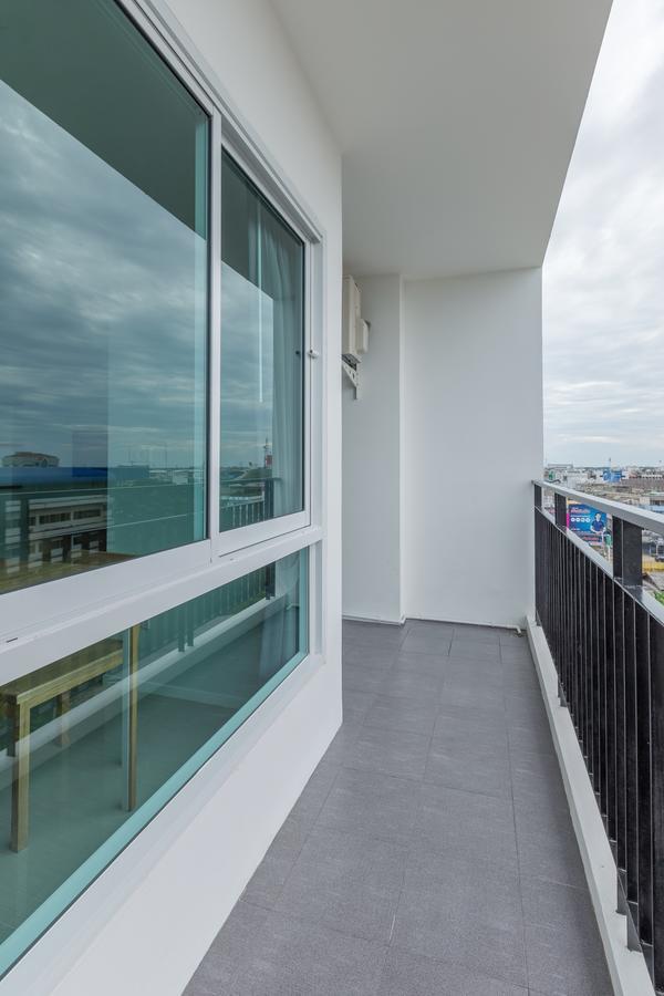 Thongchen Residence Samut Sakhon Exterior foto